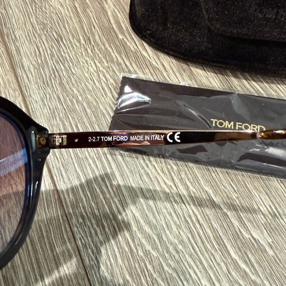Tom ford Lisa aviator sun glasses - Picture 3 of 5